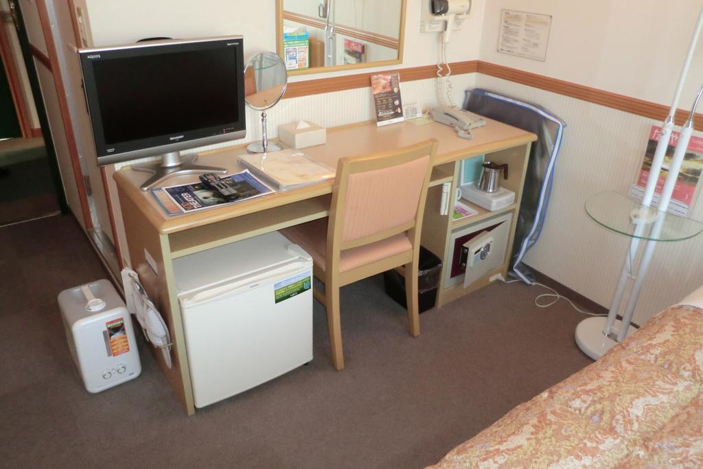 Toyoko Inn Shin-Osaka-Eki Higashi-Guchi Экстерьер фото